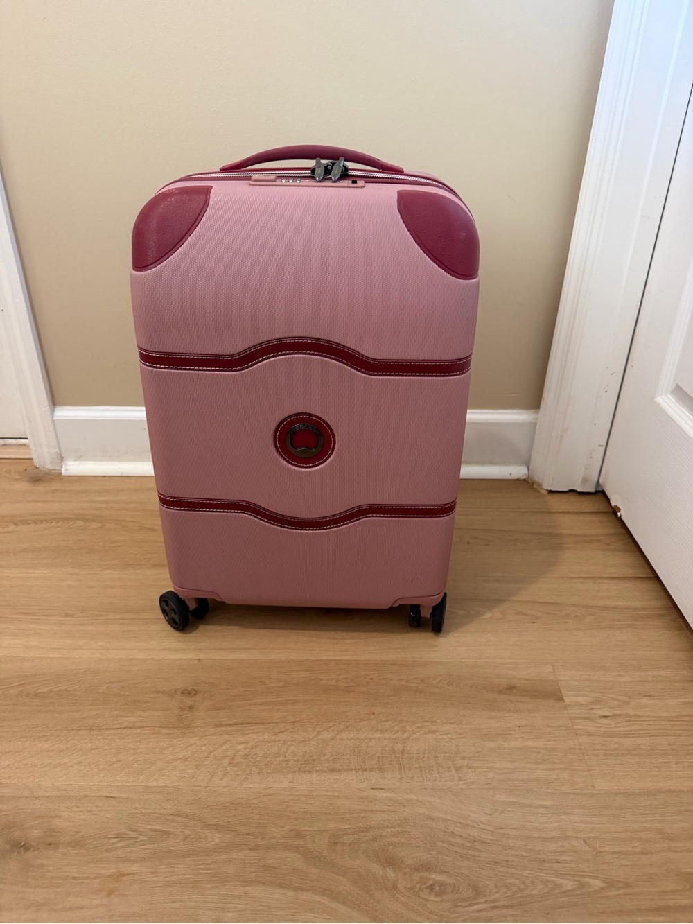 Delsey Paris Chatelet Pink and Burgundy Hardside Carry-On Spinner - Picture 2 of 7